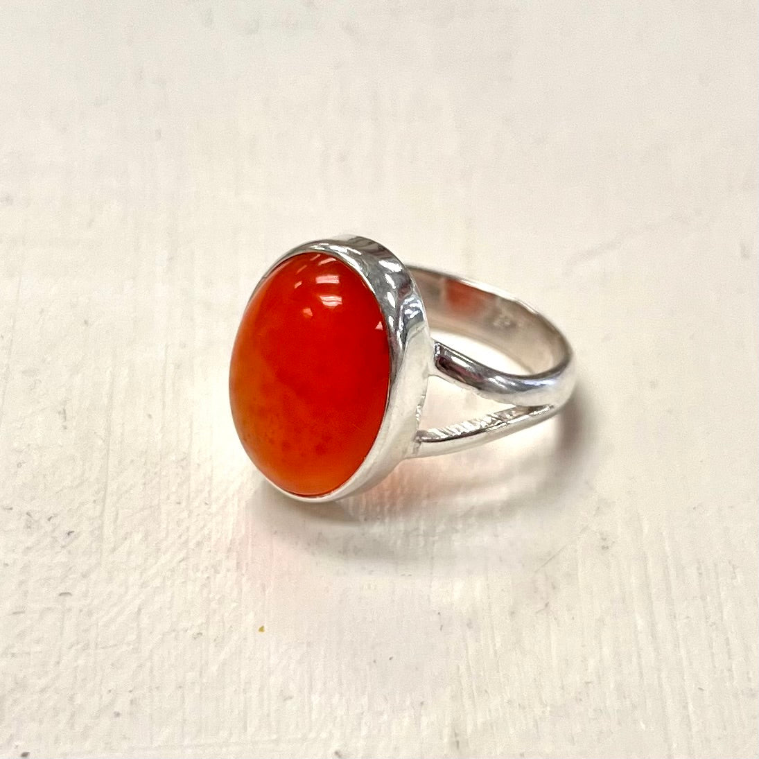 Oval Carnelian Ring Set in Silver