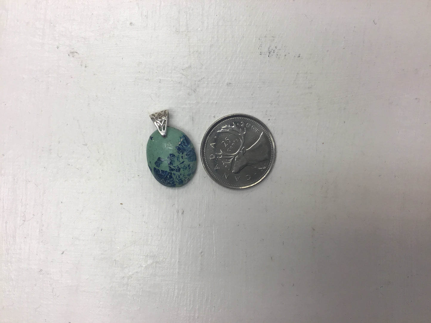 Peruvian Turquoise Oval Pendant w/ Silver Clasp 10mm