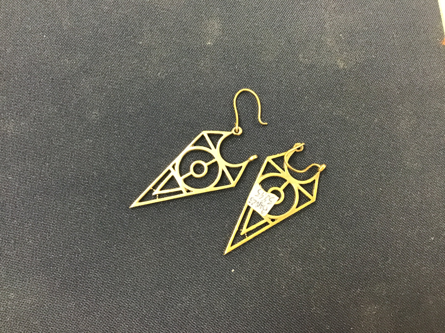 Pointed triangle earring