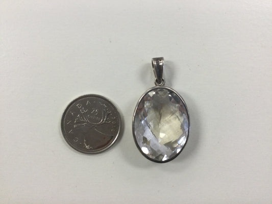 Quartz Pendant, lg. oval