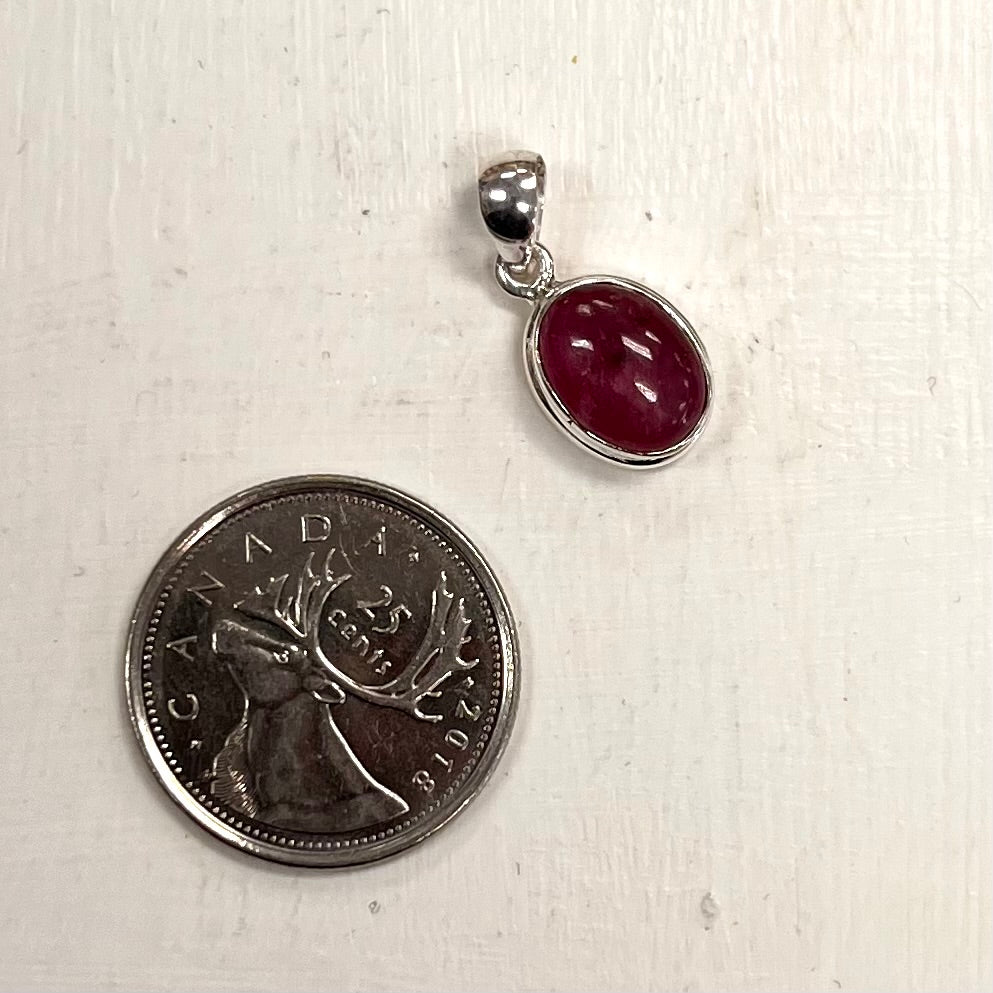 Simply Oval Ruby Pendant in Silver 12mm
