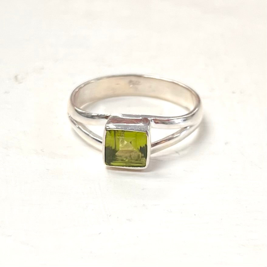 Square 5mm Peridot Ring Set In Silver