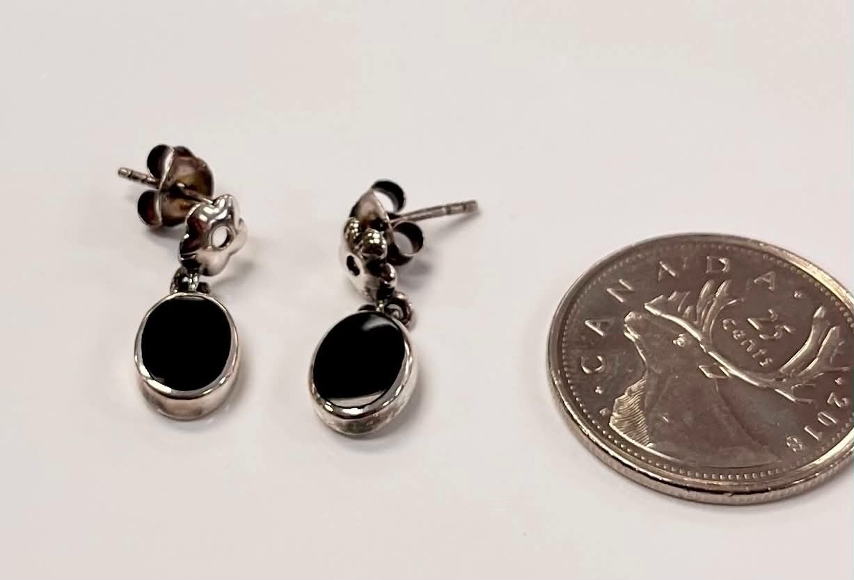 Silver Dangle Onyx Earrings w/ Flower Detailing