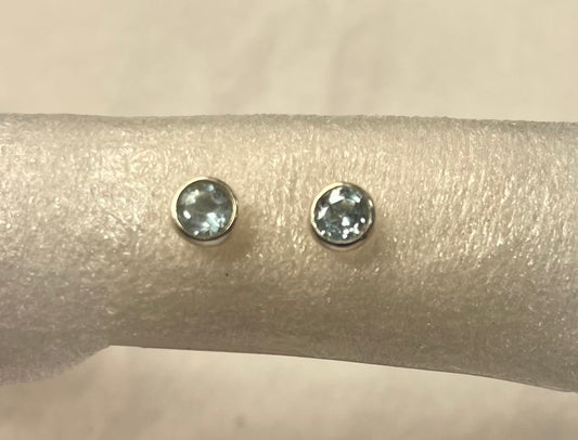 High Quality Faceted Gemstone Studs