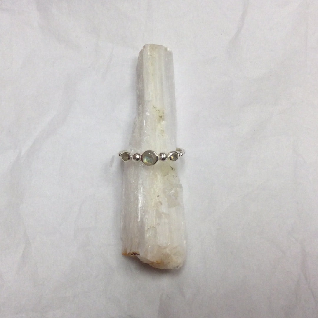 Labradorite Ring Three Stone Bubble Band - Size 8