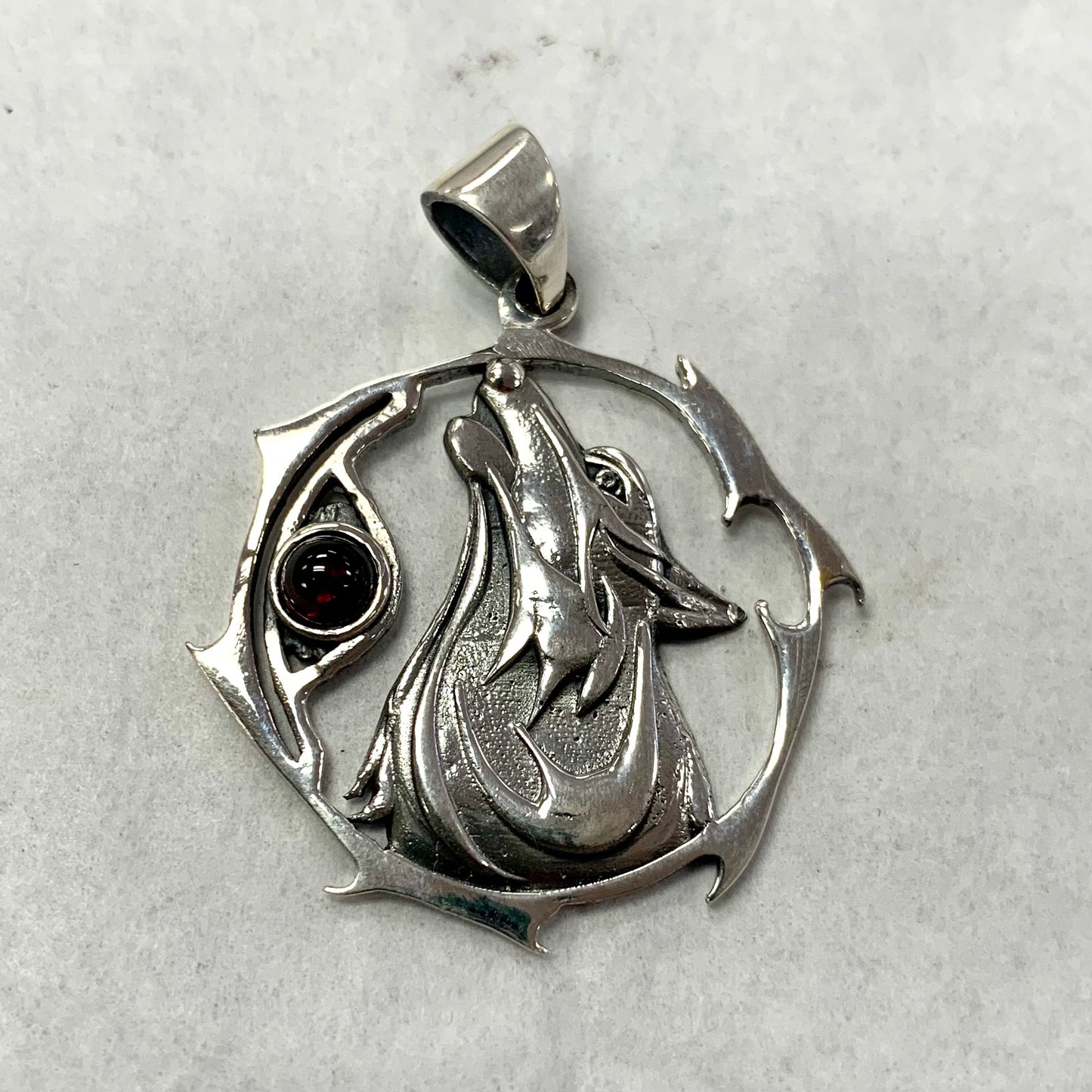 Silver Wolf Pendant with Amethyst