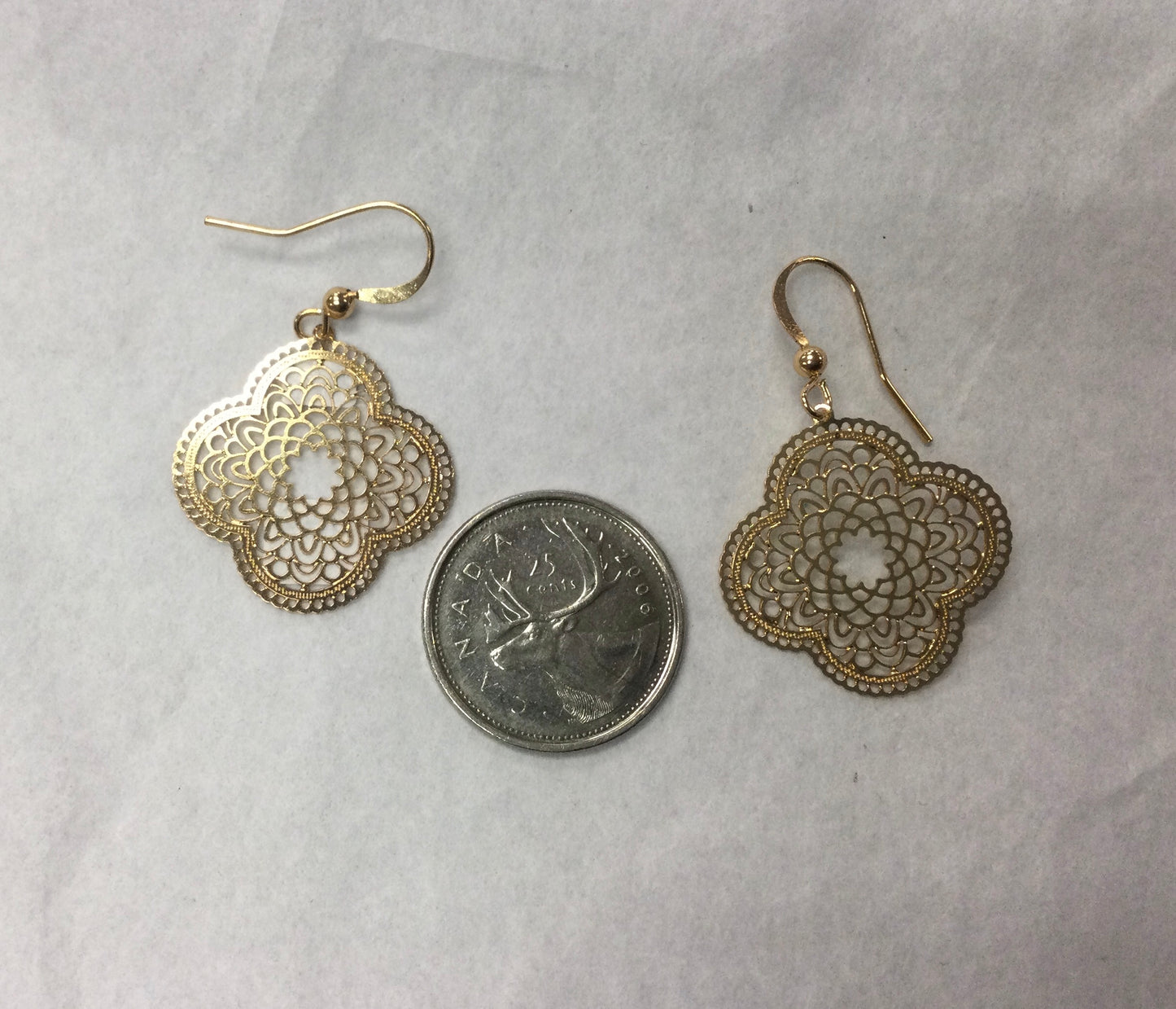 Lavishy earrings, four leaf clover with open flower center