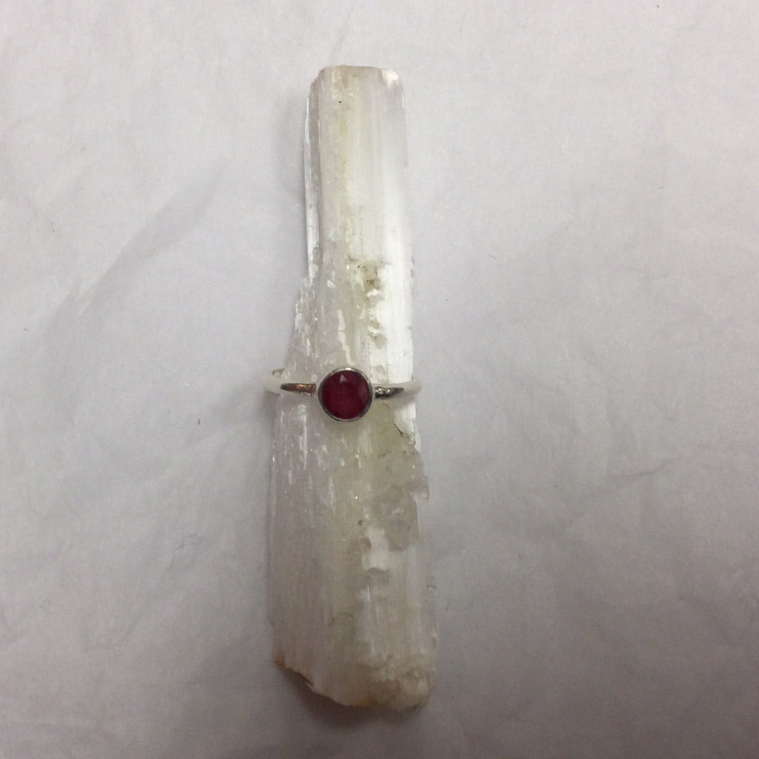 Ruby Ring Round Cut