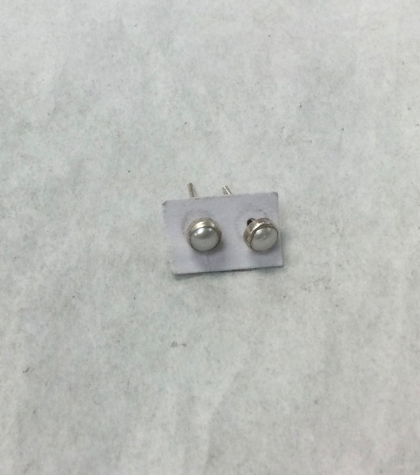 Round Stud Earring