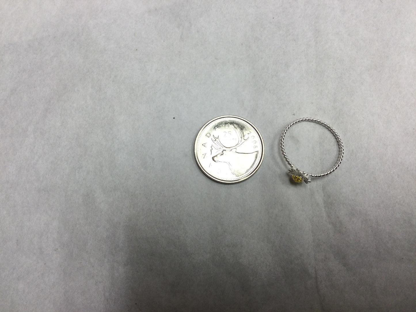 Daisy ridge ring