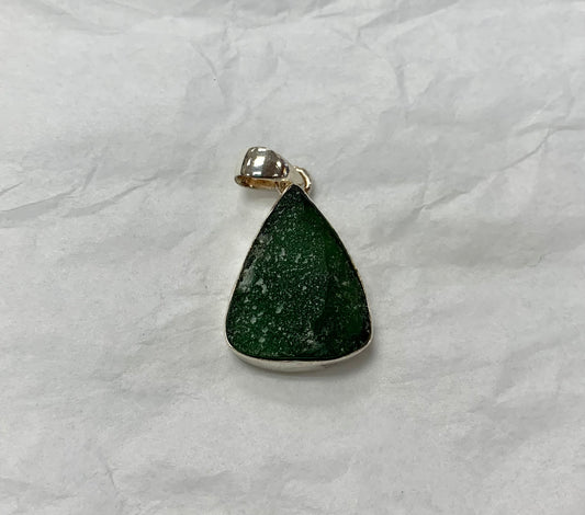 Rough Green Tourmaline Teardrop Pendant in Silver(Small)