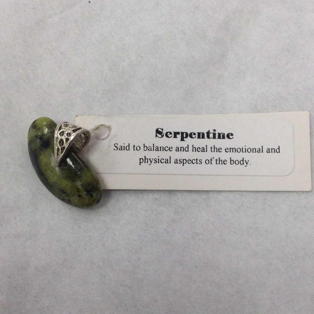 Serpentine oblong pendant