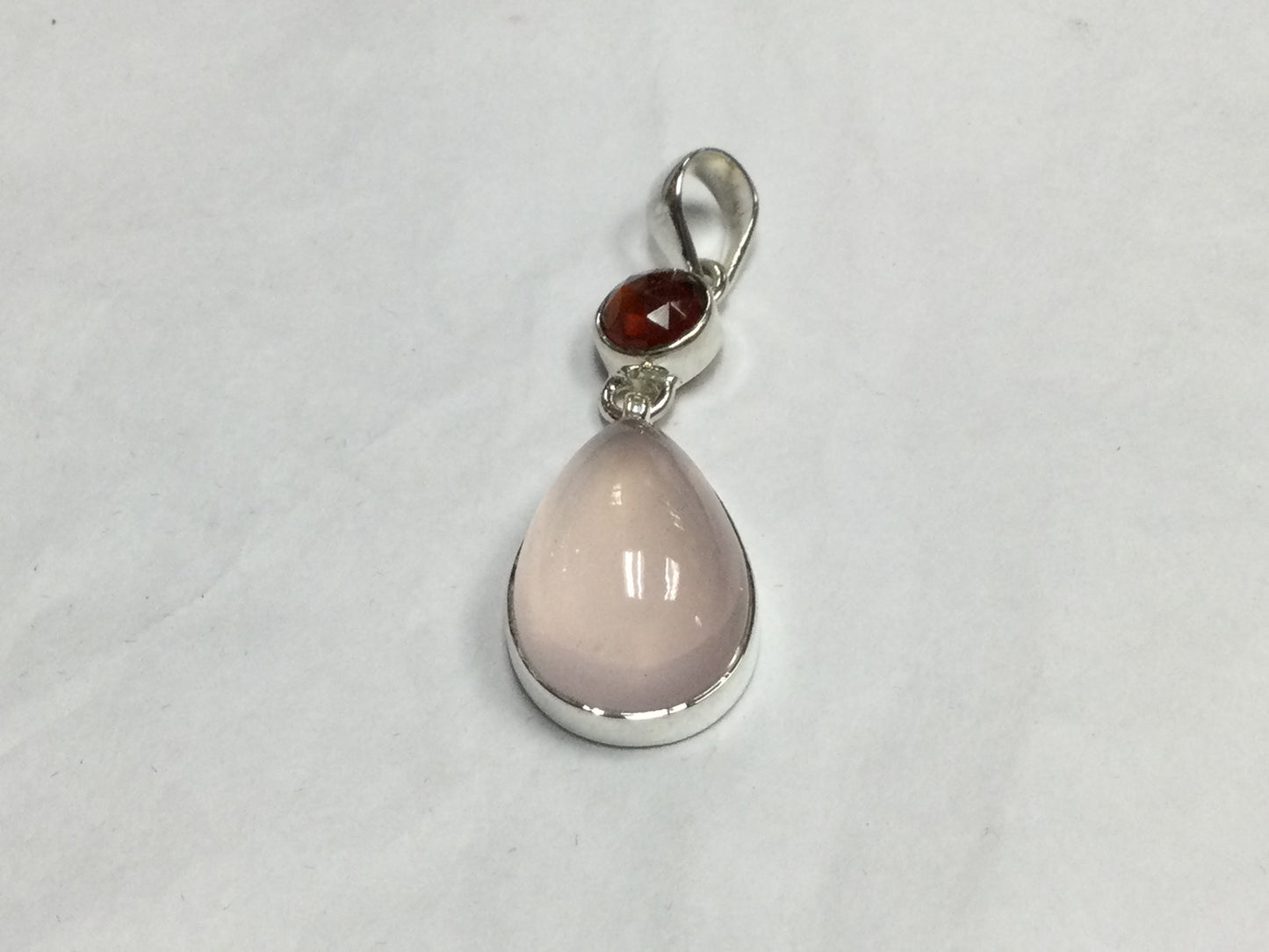Teardrop-Shaped Rose Quartz Pendant