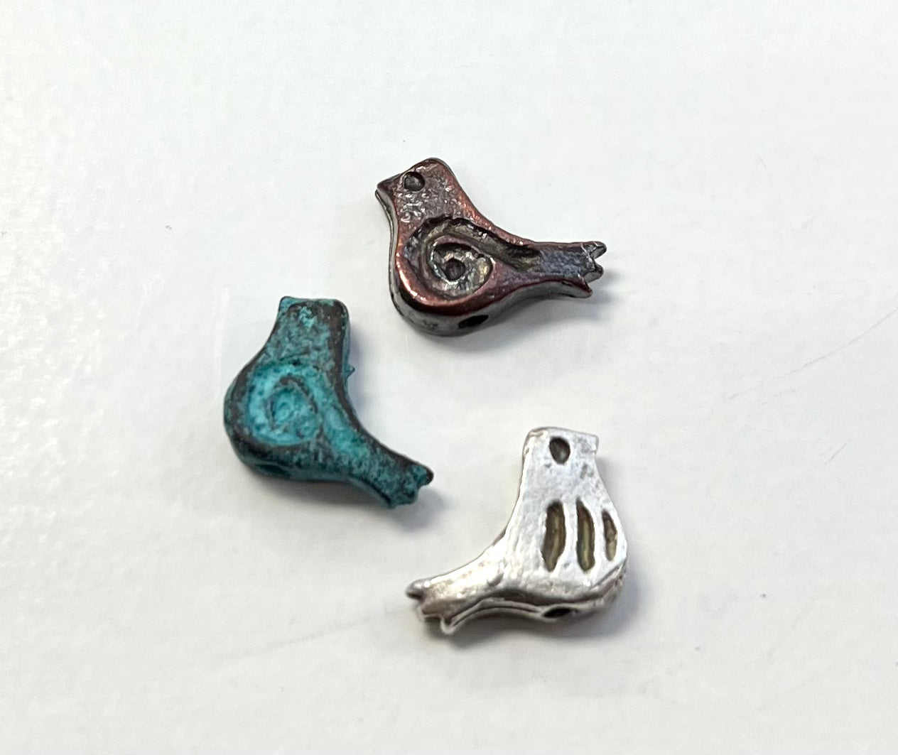 Little Birdie Charm (pewter, copper, bronze plated) 13mm