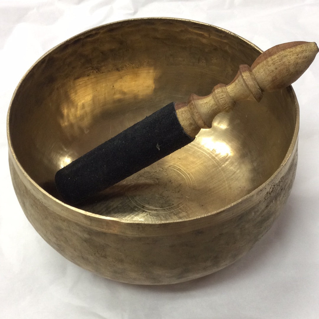 Large Singing Bowl 7”, light hammered texture