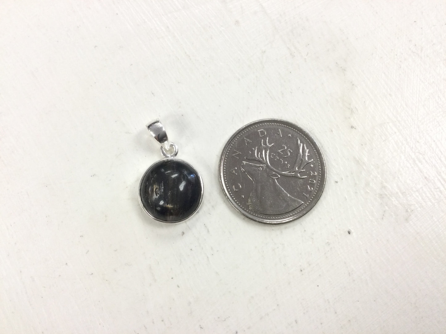 Circle Spectrolite Pendant