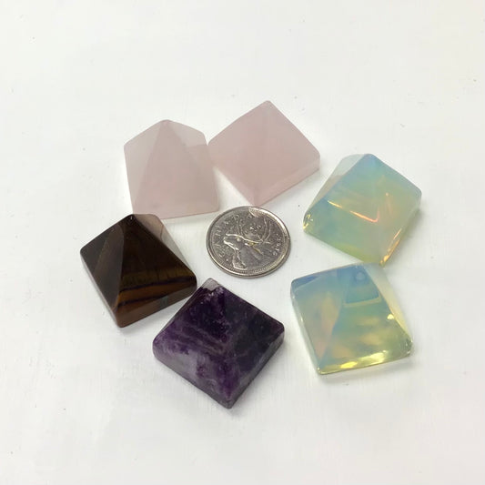 Assorted 1” Pyramid Crystals