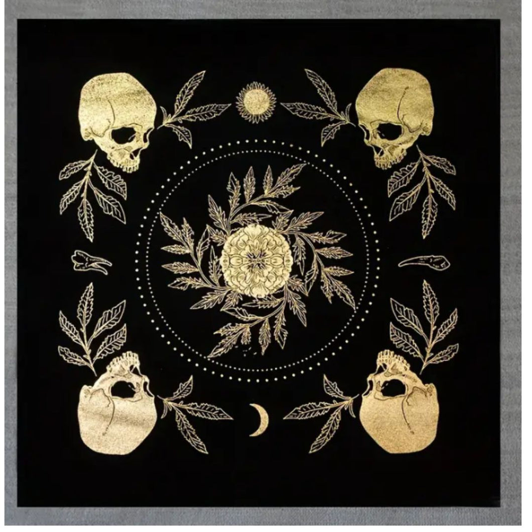 Skull Altar/Tarot Cloth, Velveteen