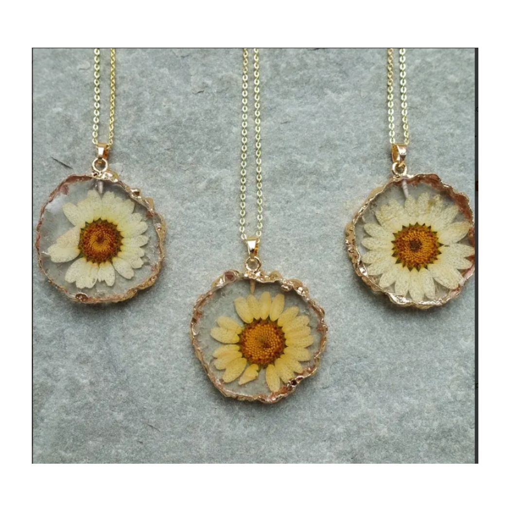 Daisy Pendant