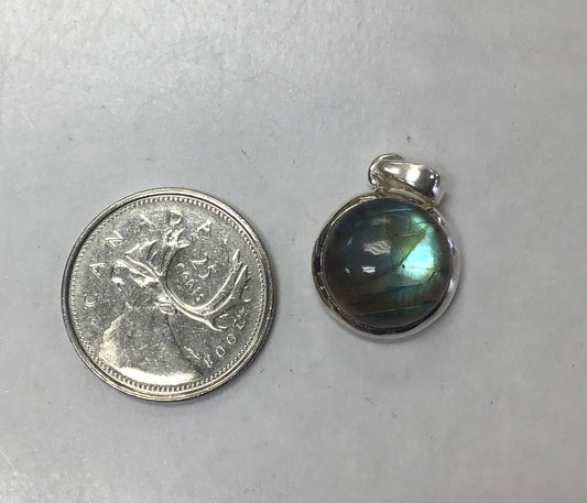 Round Labradorite Pendant