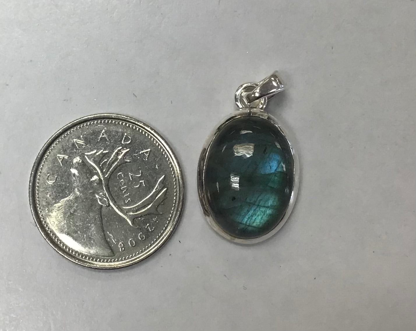 Oval Labradorite Pendant