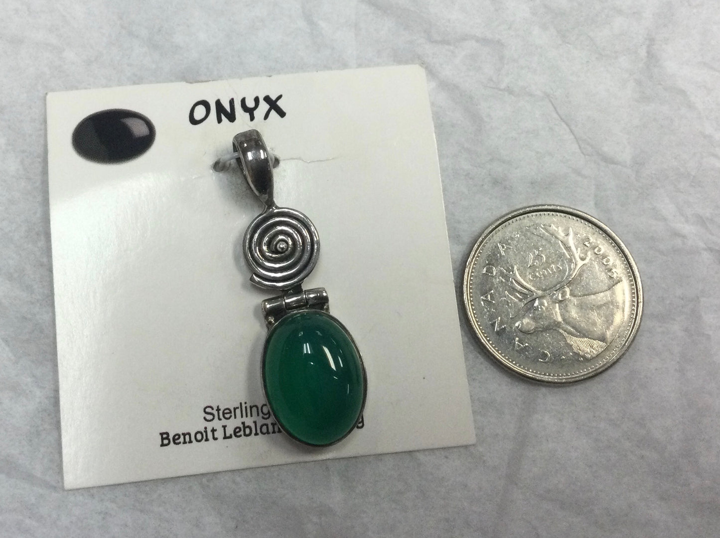 Oval Green Onyx,Pendant w/ Silvery Swirly