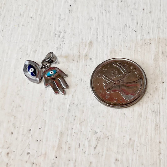 Silver Layered Simple Fatima Hand / Evil Eye Pendant