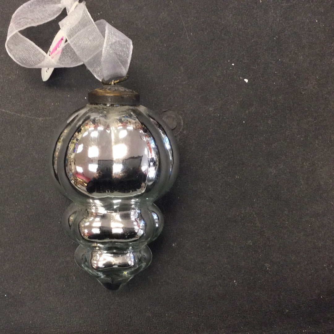 xmas glass silver ornament