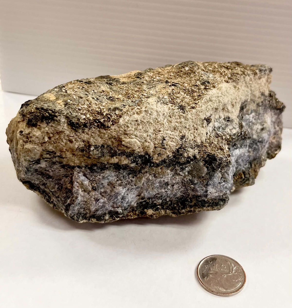 Blue Quartz–Rich Matrix with Mica 1.676 kg