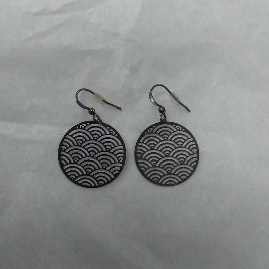 Round Wave design hanging earing