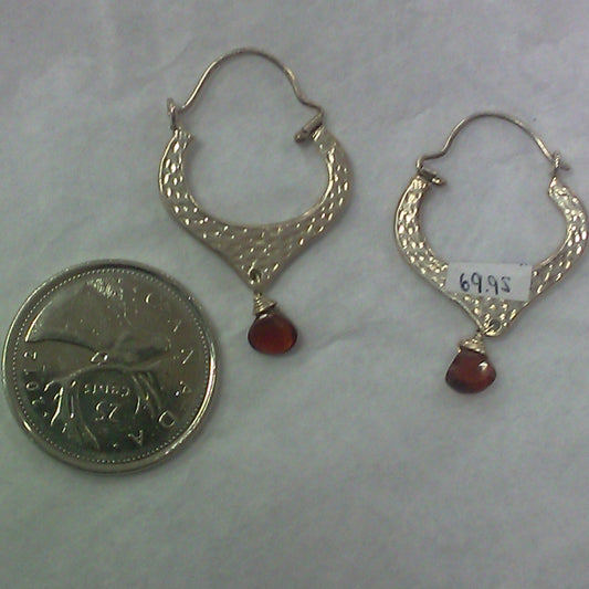 Amber bead hanging Earring