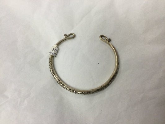 Bracelet with Floral Engraving