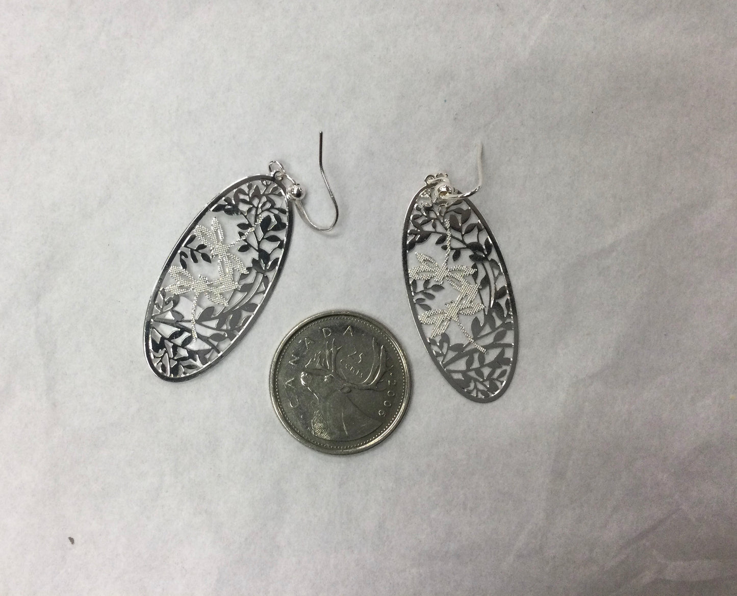 Lavishy earrings, almond shape with dragonflies