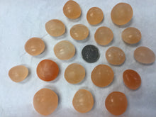 Load image into Gallery viewer, Tumbled Selenite
