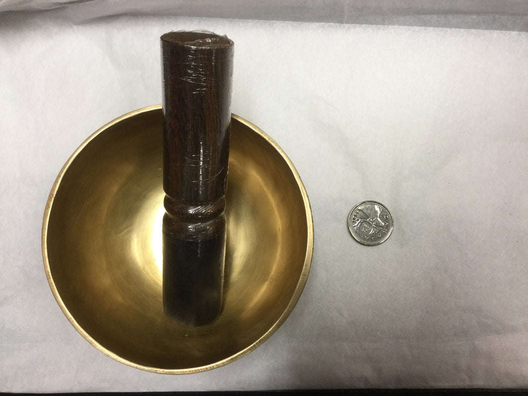 Hand crafted singing bowl  with striker 4.5”