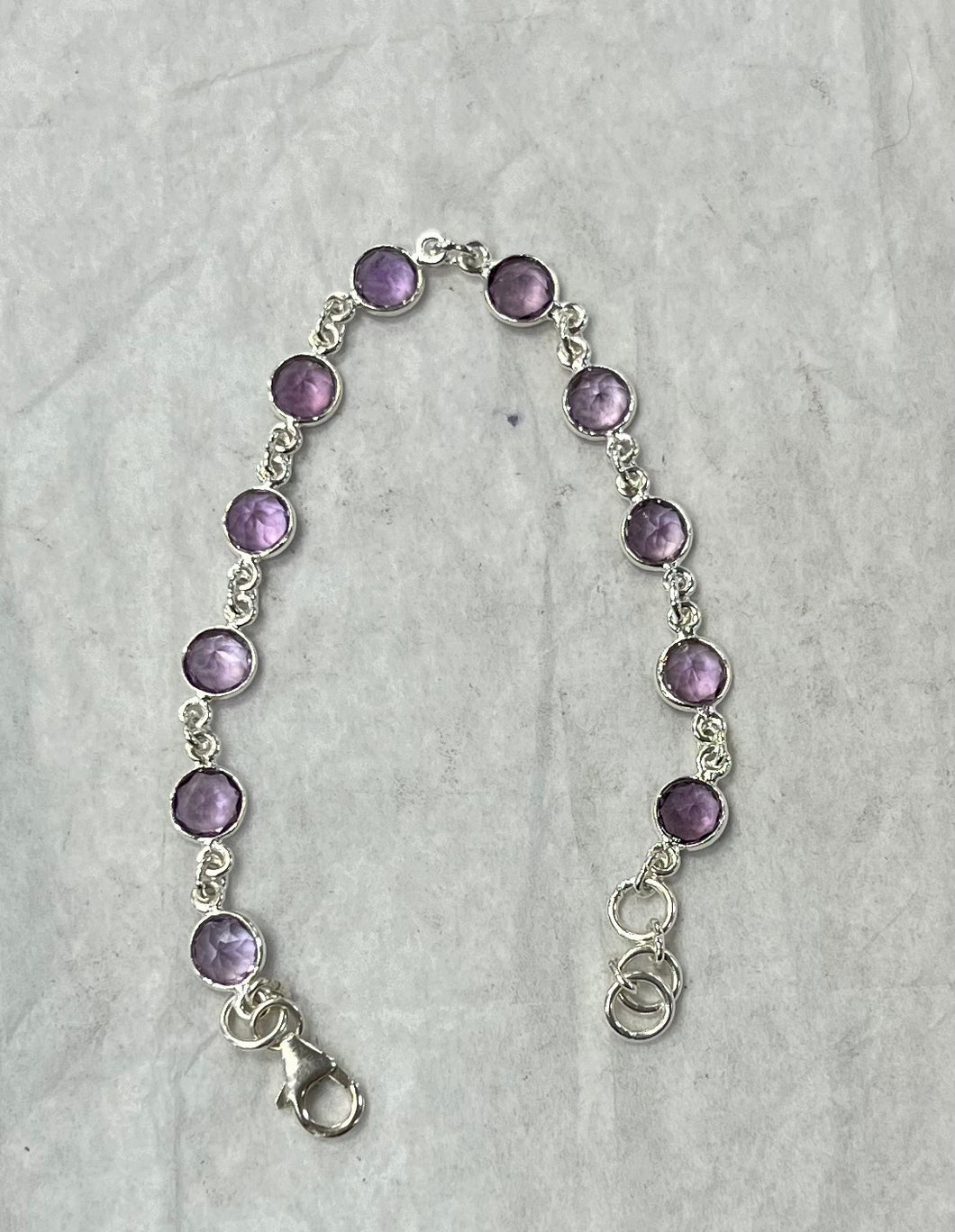 Silver Chain Linked Rounded Stud Amethyst Bracelet