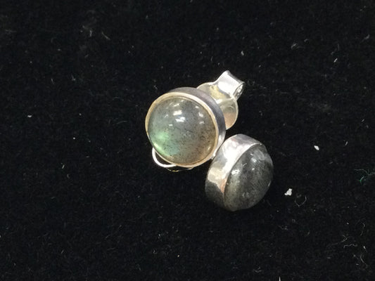 Labradorite stud earrings, round