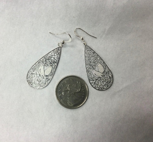 Lavishy earrings, tear drop shape with birds