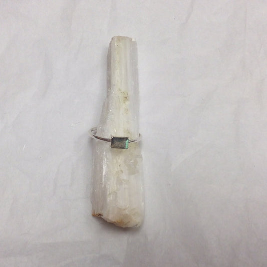 Labradorite Ring Rectangle Cut - Size 8