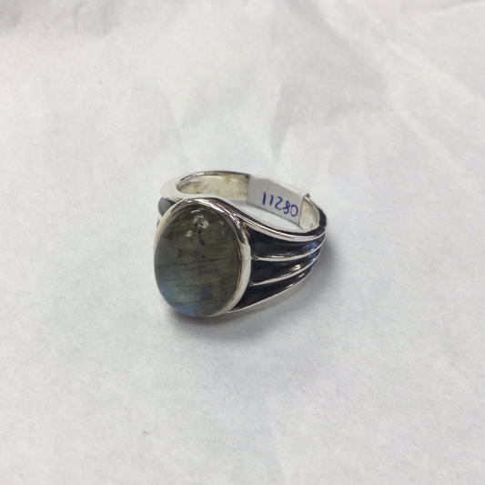 Labradorite Ring oval size 10.5