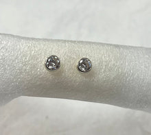 Load image into Gallery viewer, High Quality Faceted Gemstone Studs
