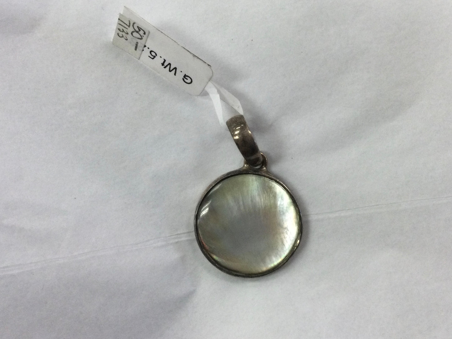 Mother of Pearl Pendant (Round)