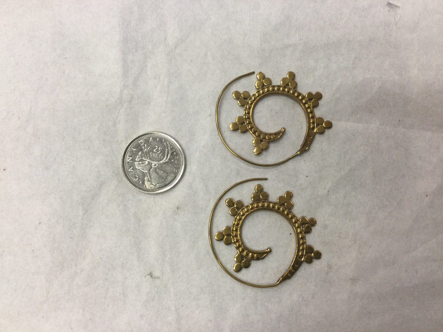 earrings, silver plate or brass, spiral with 3 petal design