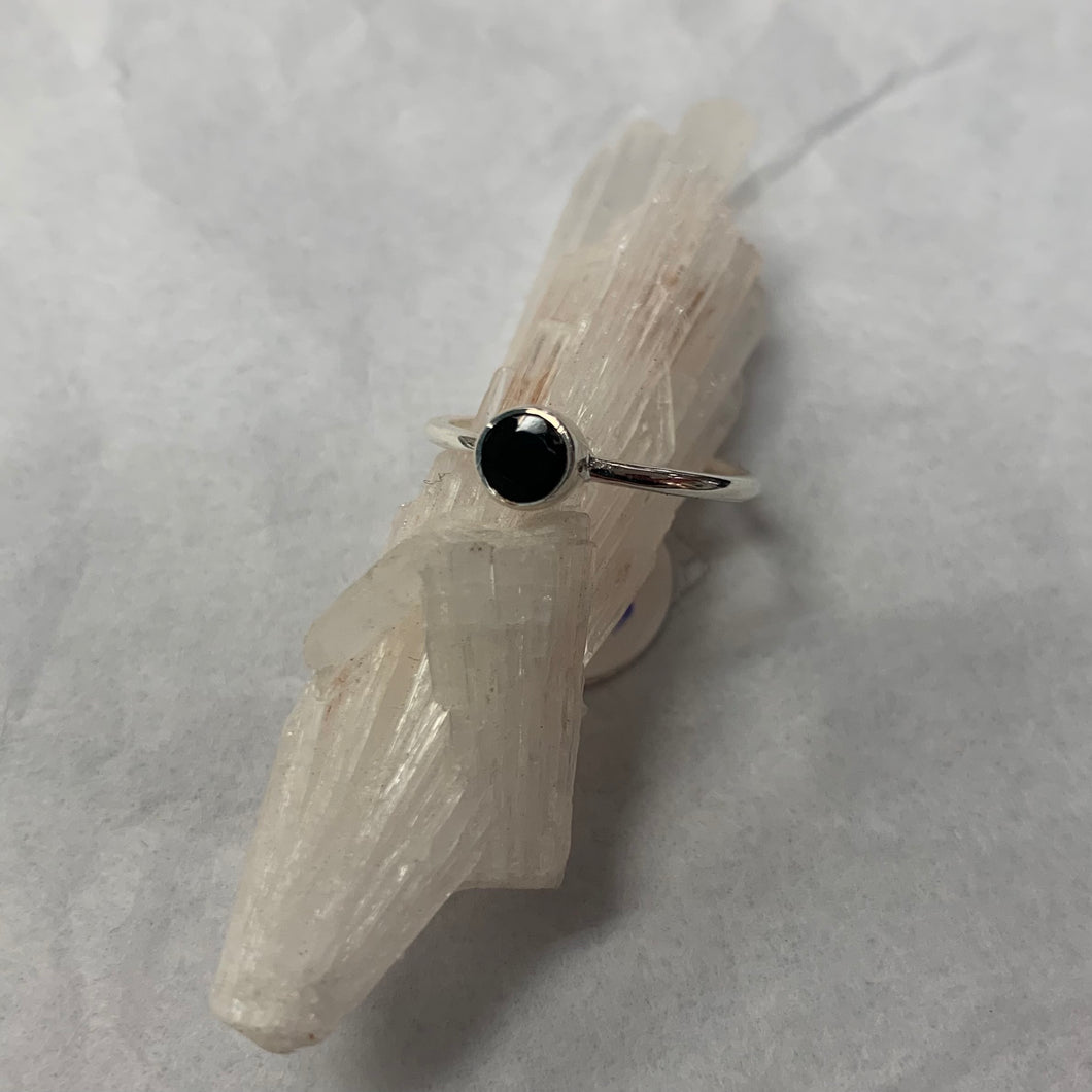 Simple Onyx Silver Ring size 6