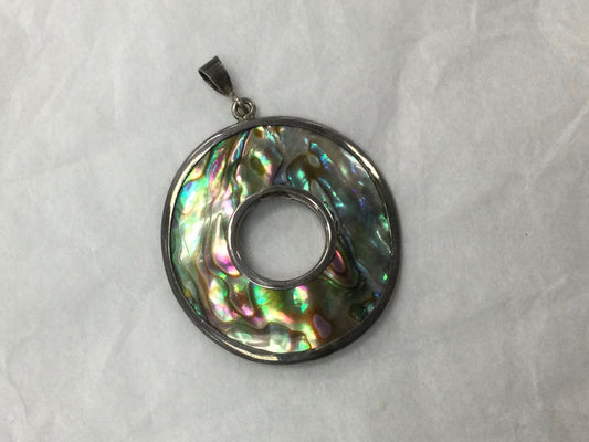 Pendant, Mother of Pearl, Round 'doughnut'